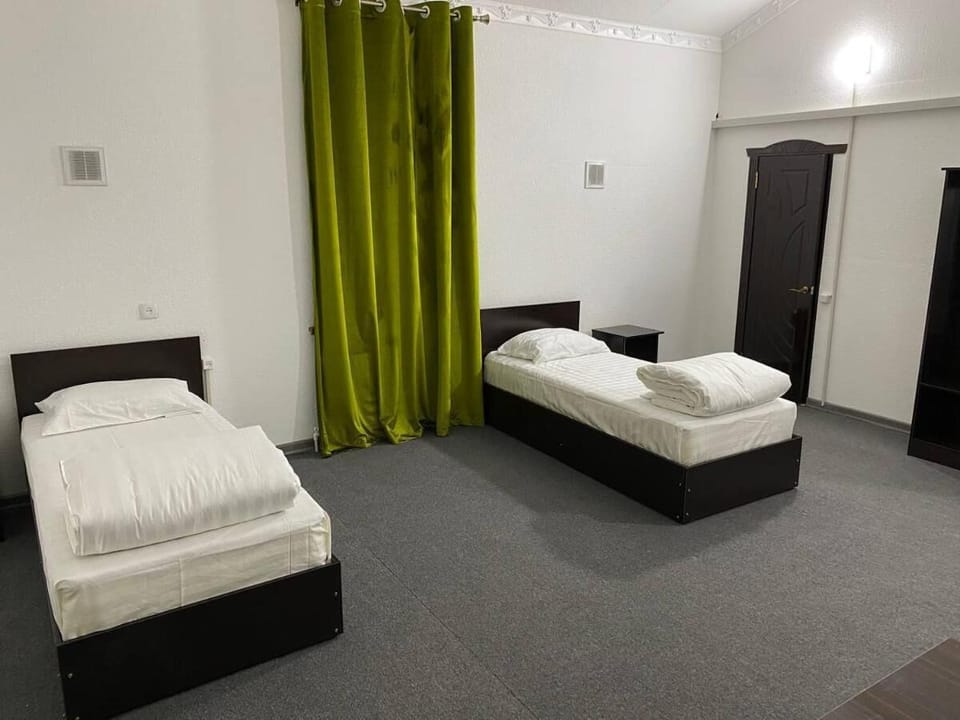 Deluxe Double or Twin Room | Desk, soundproofing, WiFi (free)