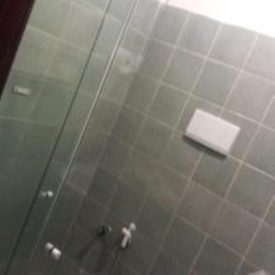Standard Single Room | Bathroom
