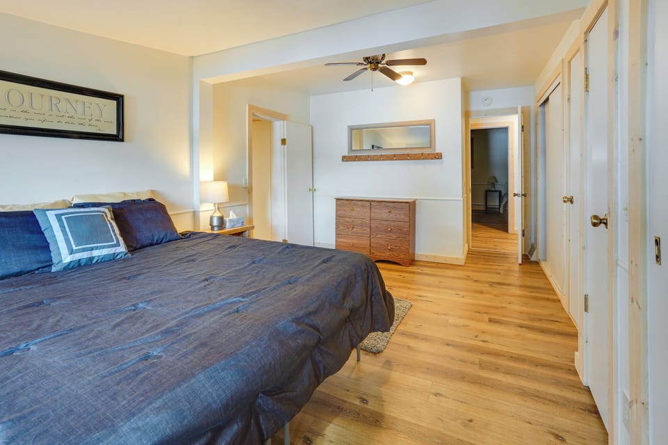 Bedroom 1 | King Bed | Linens Provided