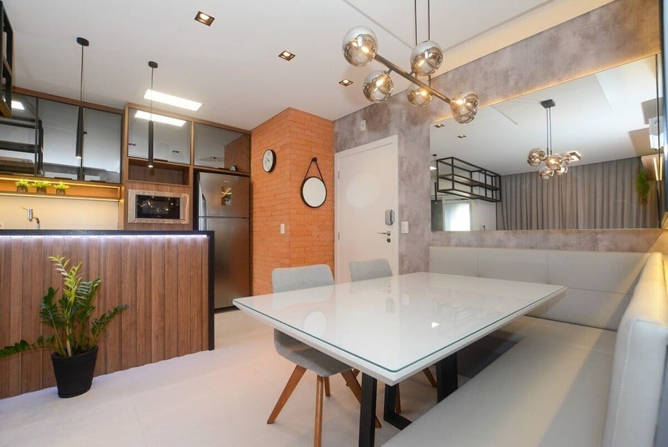 Deluxe Apartment, Pool Access | Dining room