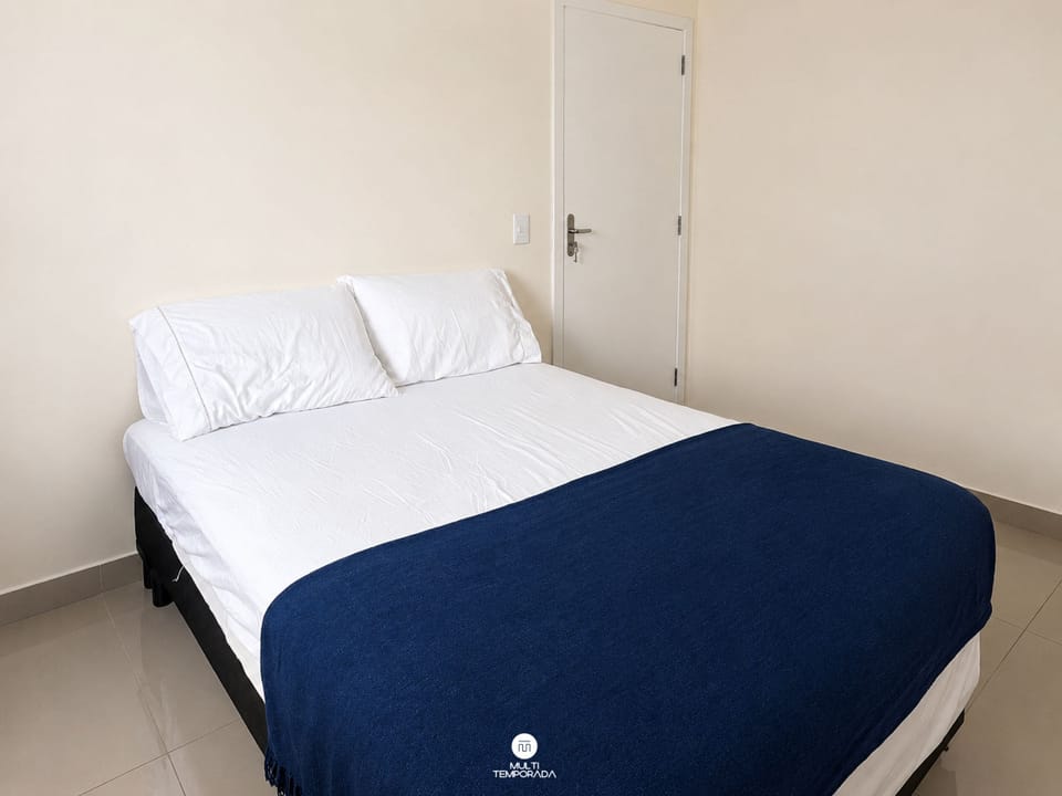 Family House | 3 bedrooms, premium bedding, desk, blackout drapes