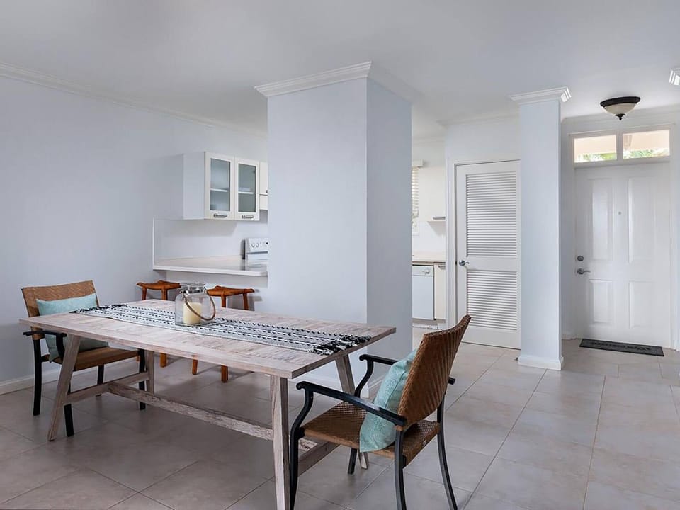 Apartment, 2 Bedrooms, Balcony, Garden View | Interior