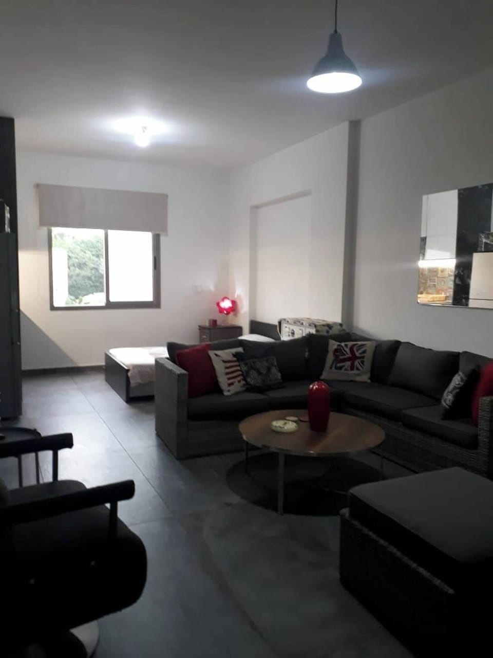 Studio, 1 Bedroom, Smoking, City View | Living area