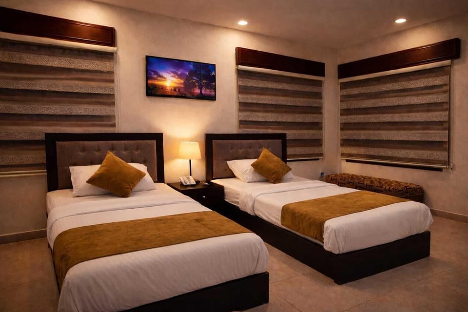 Deluxe Twin Room, 2 Twin Beds, City View | Hypo-allergenic bedding available, desk, soundproofing, WiFi (free)