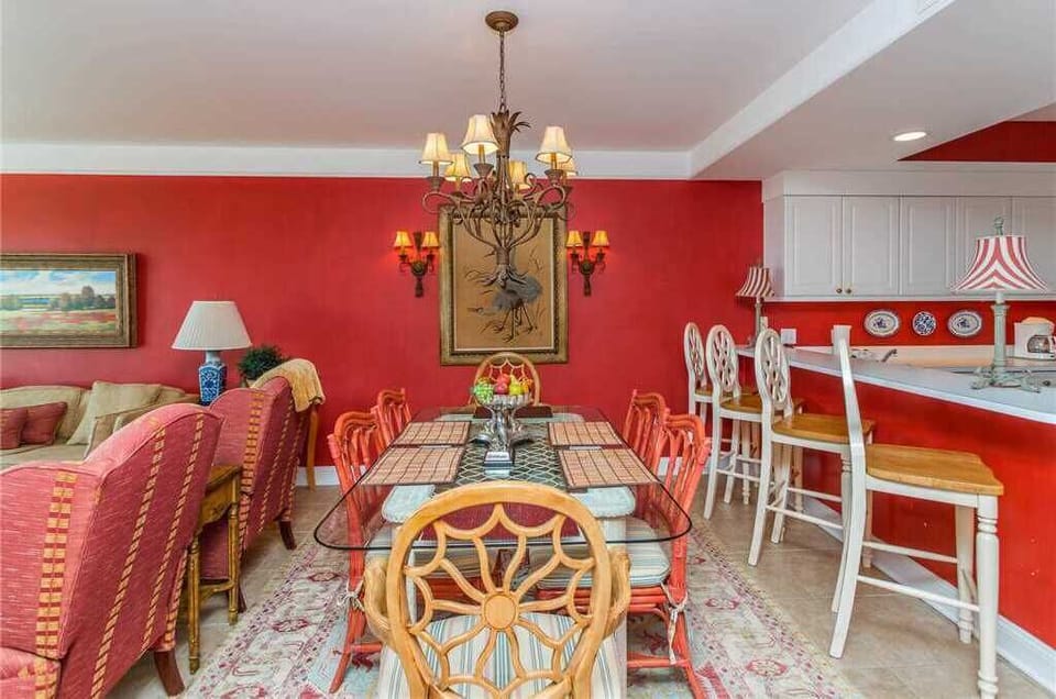 St. Simons Grand #113 Dining Space with Large 6 Chair Table and Chandelier