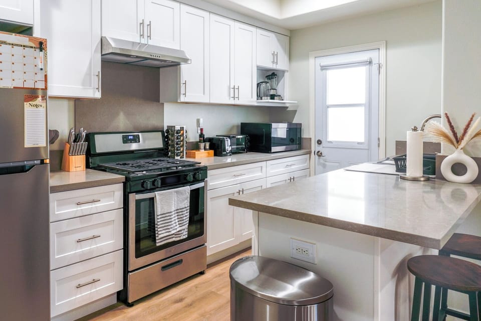 Full Kitchen with cooking amenities and new appliances