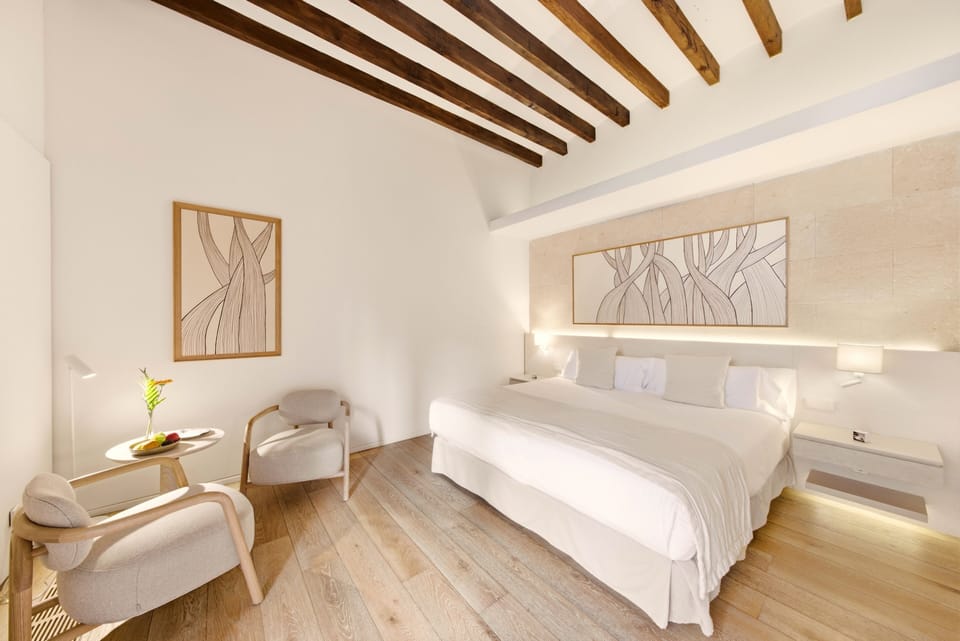 Deluxe Double Room, Terrace | Premium bedding, down comforters, pillowtop beds, minibar