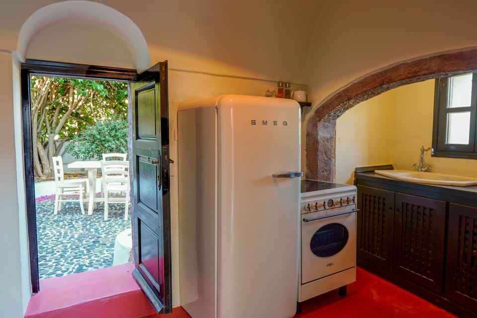 Villa (Sophia) | Private kitchen | Fridge, microwave, stovetop, espresso maker