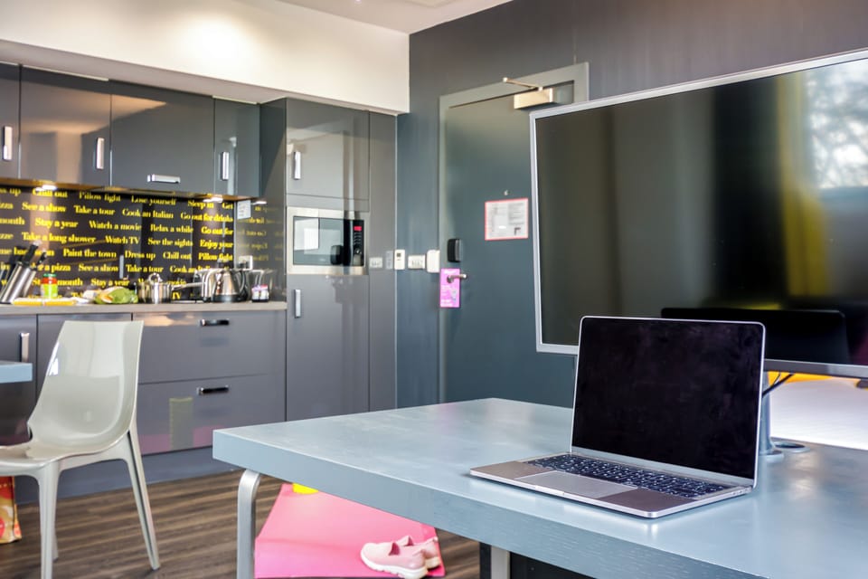 Family Studio | Private kitchen | Fridge, microwave, stovetop, dishwasher