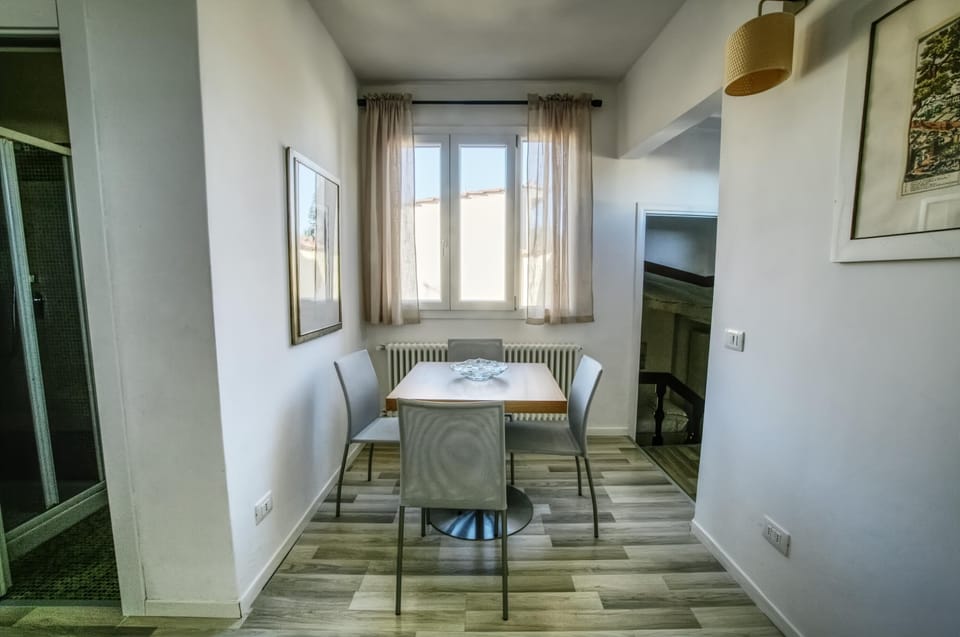House | 1 bedroom, soundproofing