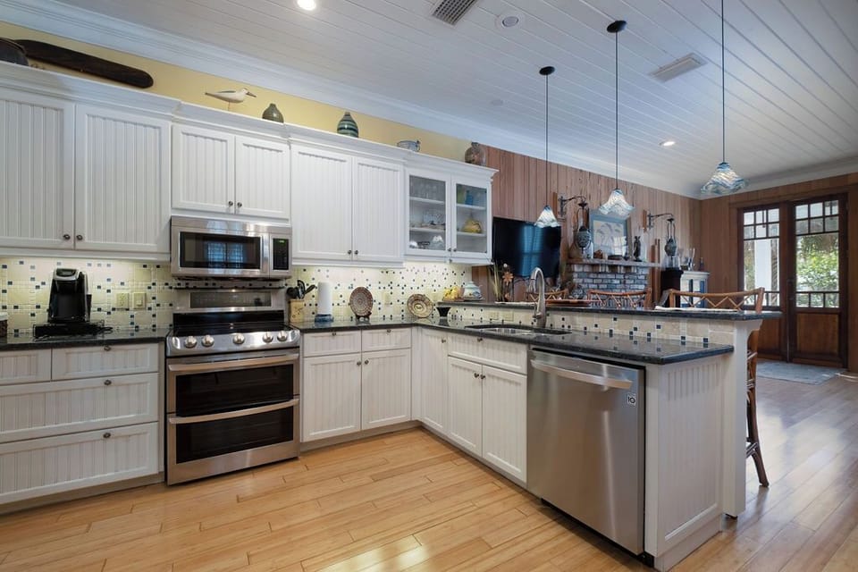 Fully Stocked Kitchen with Lots of Space for the Chef of your Group!