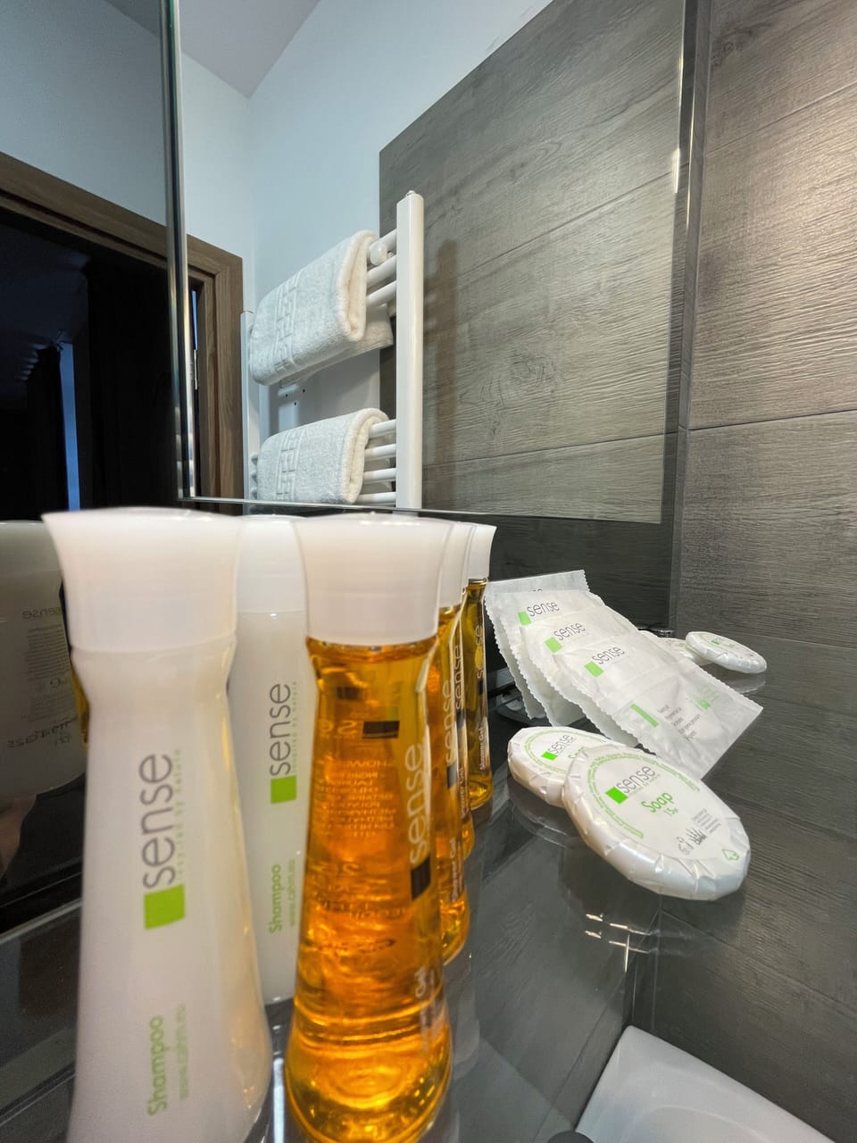 Bathroom amenities
