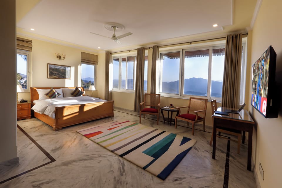 Memory foam beds, desk, laptop workspace, free WiFi