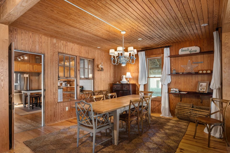 NH315: Serenity By The Sea | ML Dining & Living Area