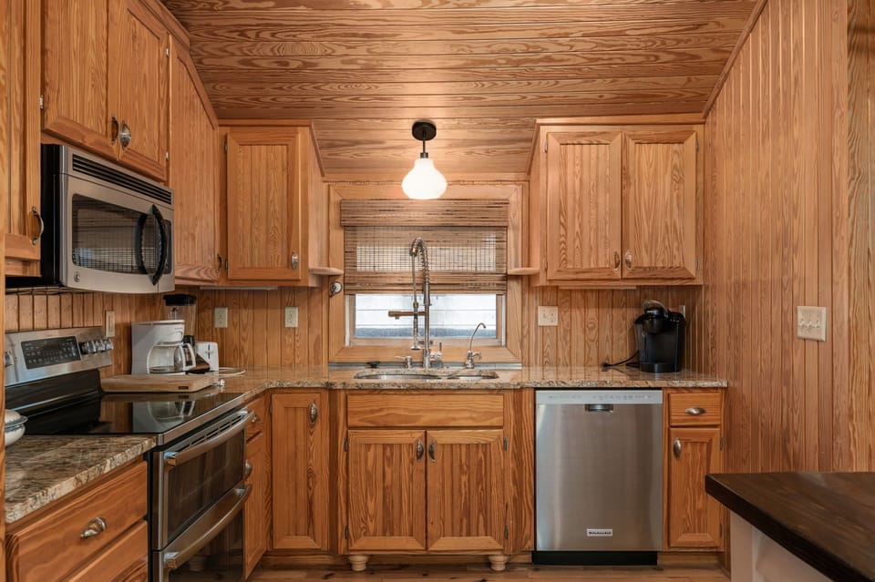 NH315: Serenity By The Sea | ML Kitchen Area