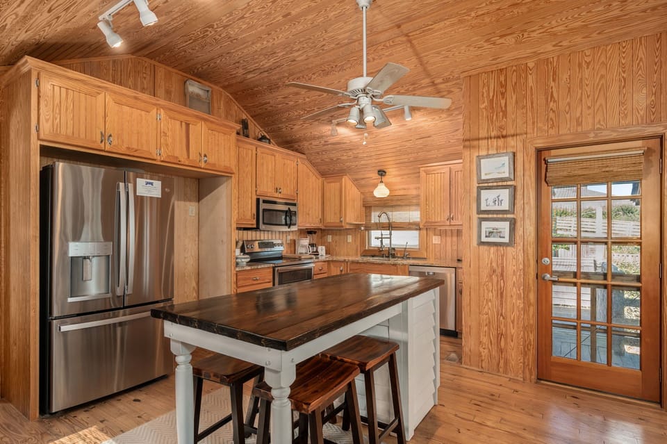 NH315: Serenity By The Sea | ML Kitchen Area - Island Seating for 4