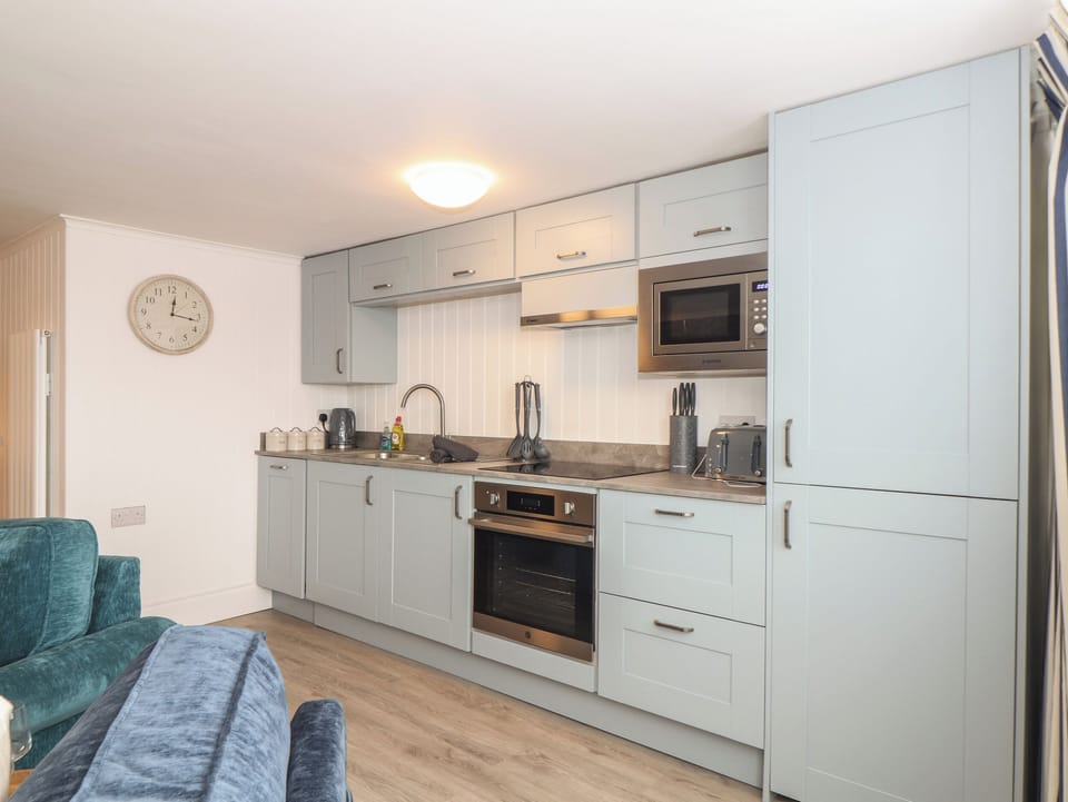 Fridge, dishwasher, electric kettle, toaster