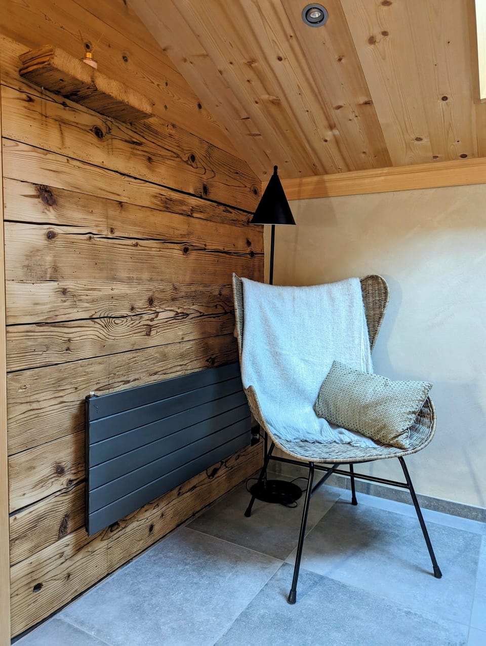 Chalet, 3 Bedrooms, Smoking, Balcony | Interior