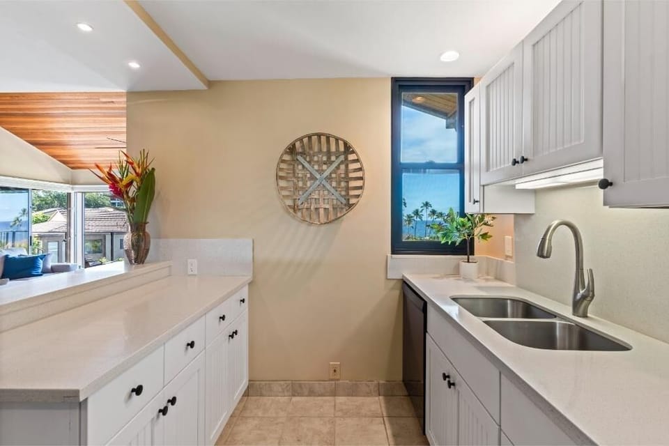 Condo, 2 Bedrooms | Private kitchen | Coffee/tea maker, fridge, oven, toaster