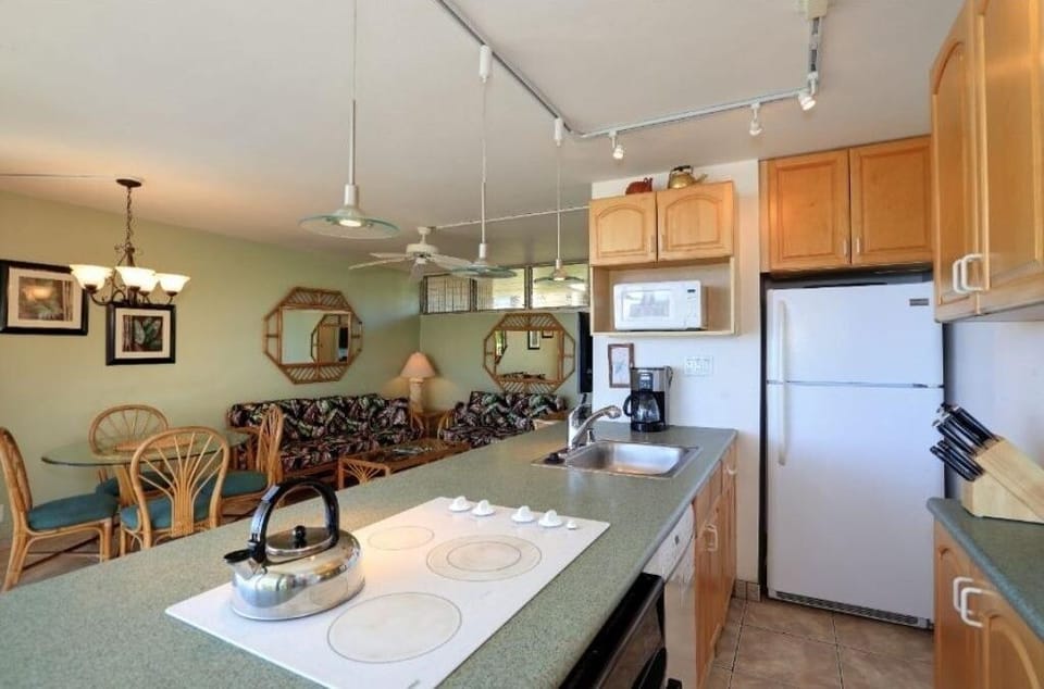 Condo, 2 Bedrooms | Private kitchen | Coffee/tea maker, fridge, toaster