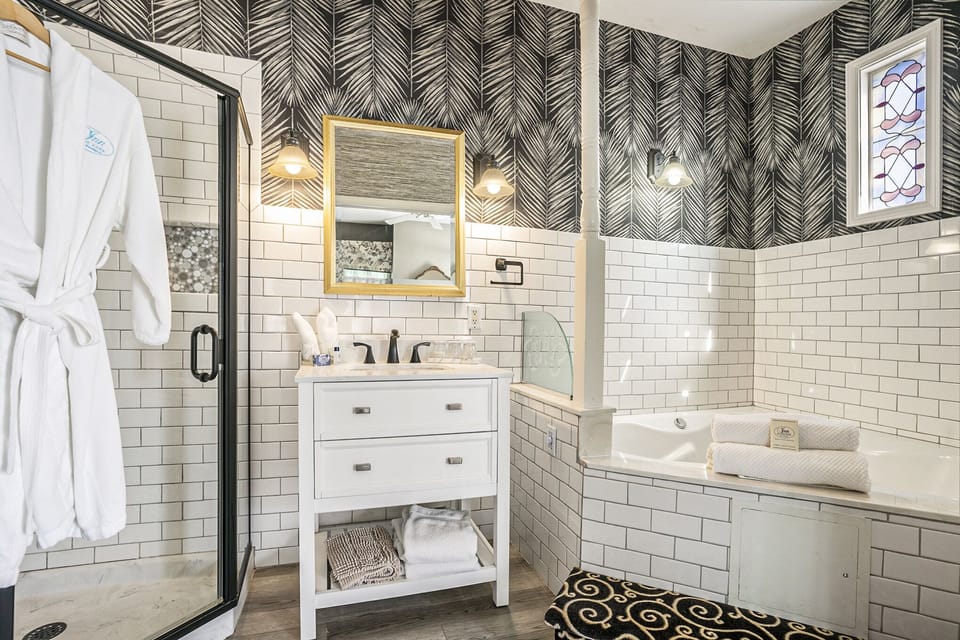 Hawthorn Suite | Bathroom | Free toiletries, hair dryer, bathrobes