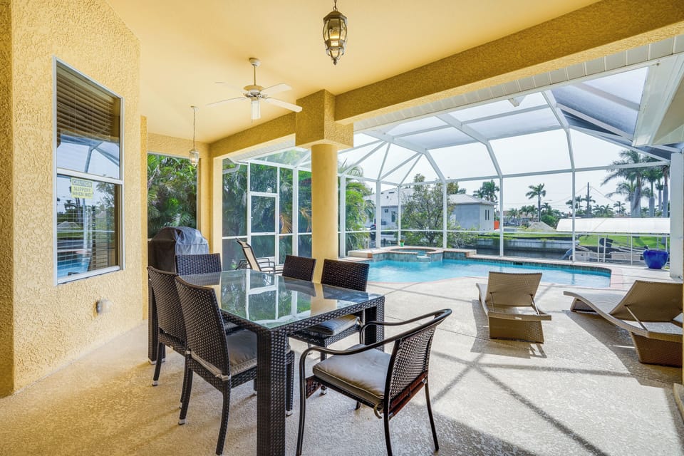 Covered Patio | Outdoor Dining Area | Gas Grill