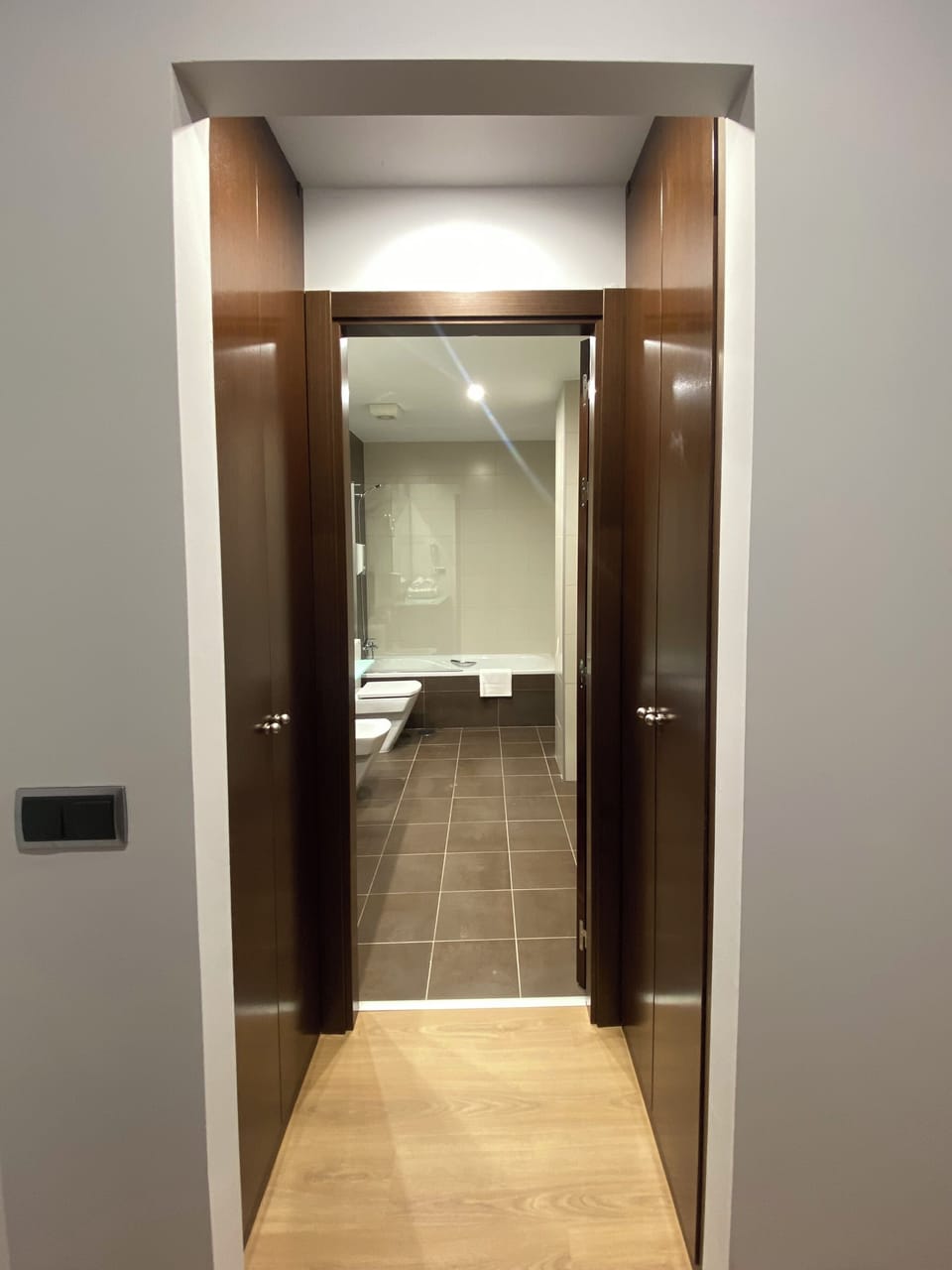 Comfort Double Room Single Use | Minibar, in-room safe, individually decorated, individually furnished
