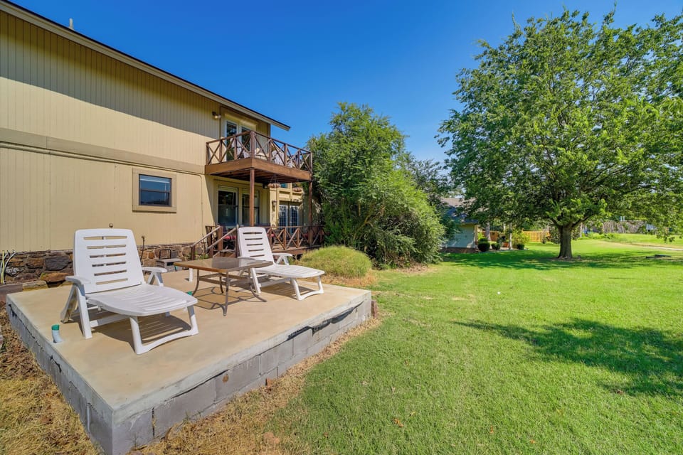Patio | Outdoor Seating & Dining