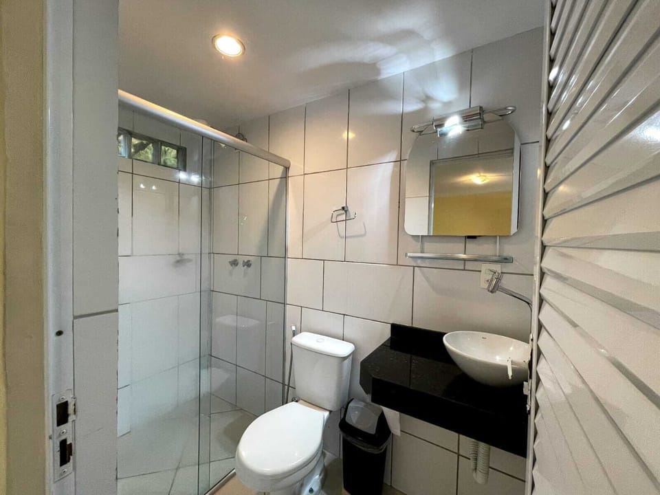 Economy Double Room | Bathroom