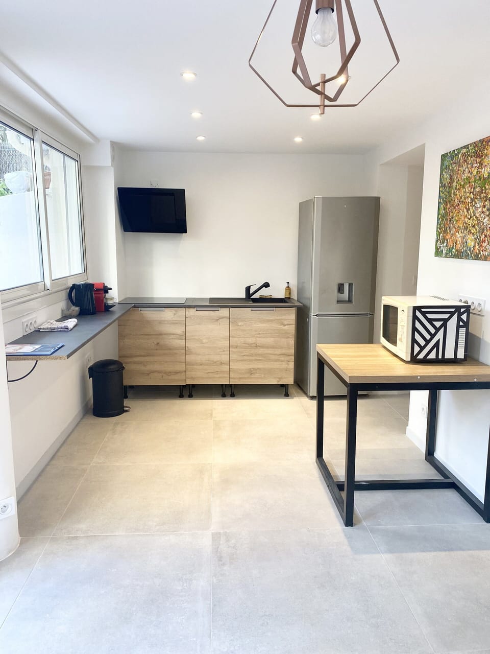 Standard Apartment | Private kitchen | Coffee/tea maker