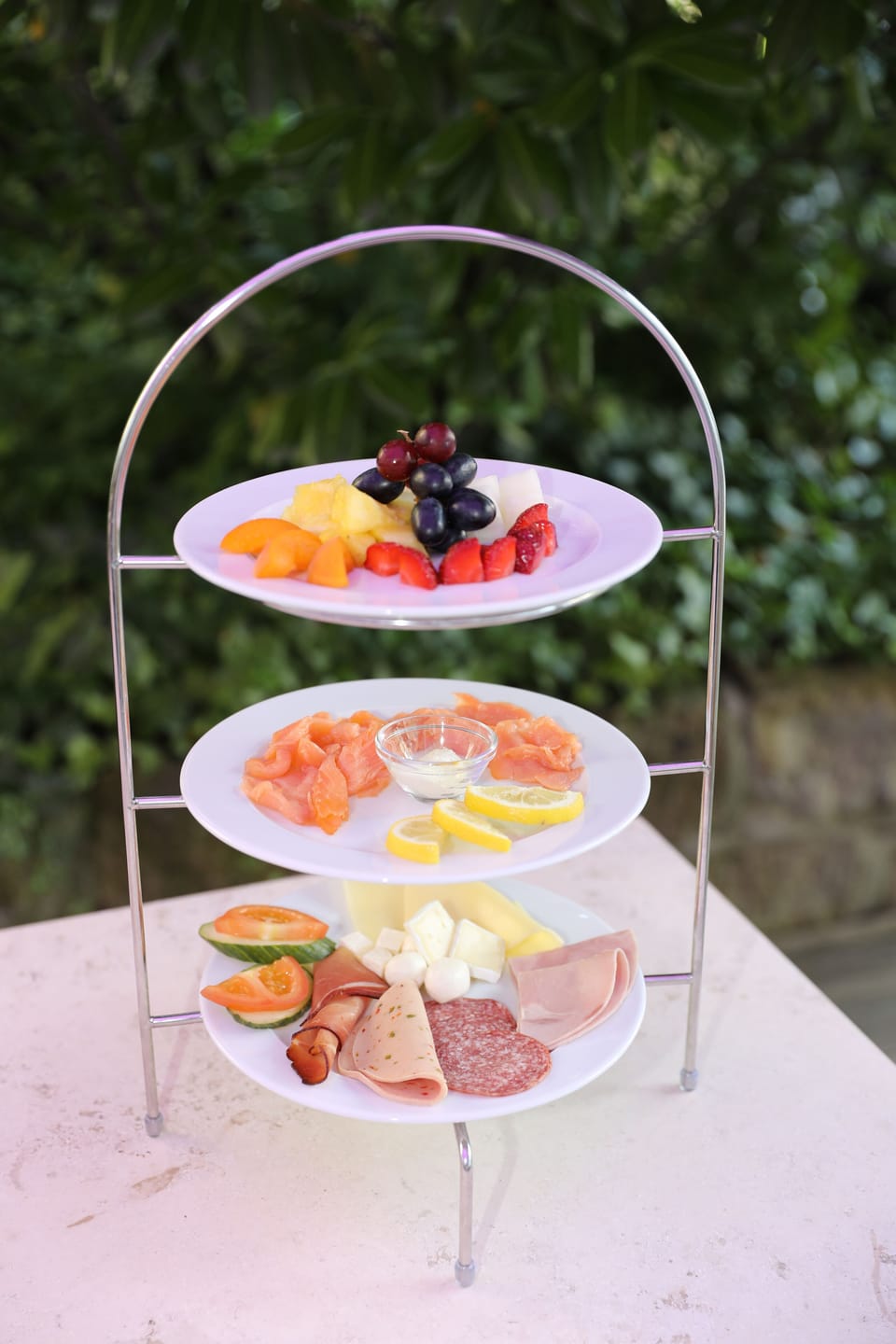 Daily buffet breakfast for a fee