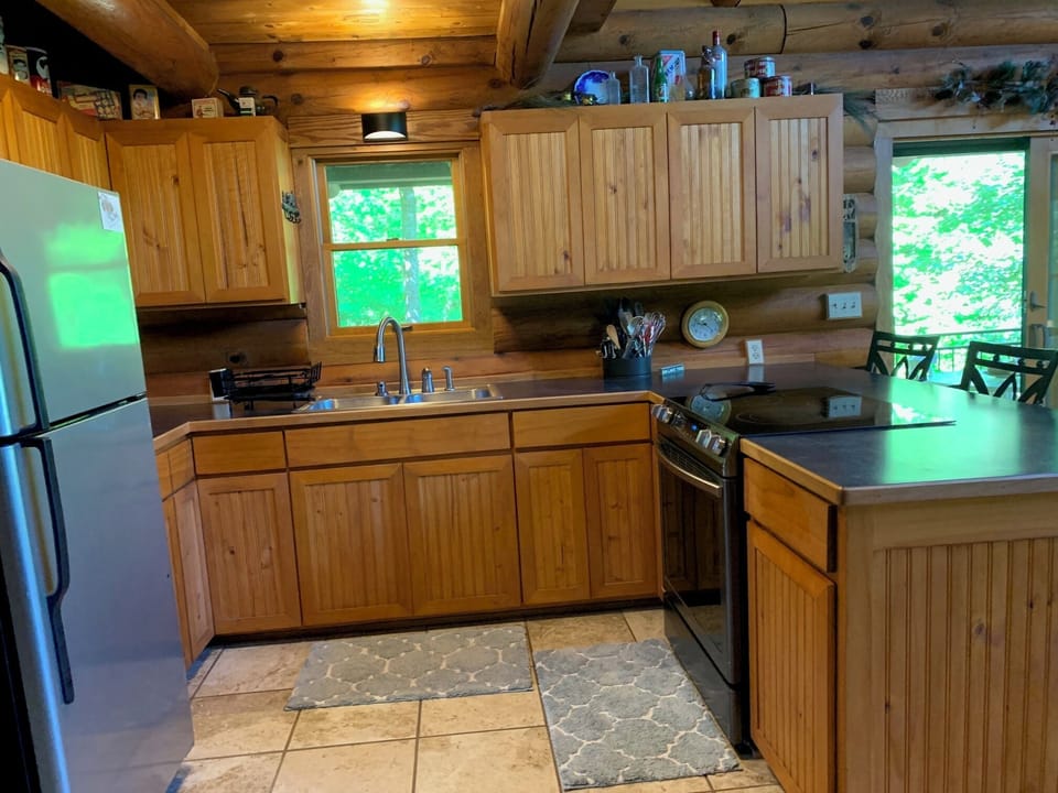 Kitchen with full sized appliances and everything you need for meal preps
