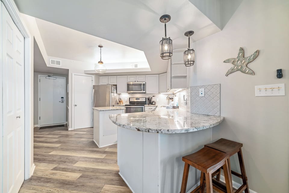 Breakfast bar and kitchen
