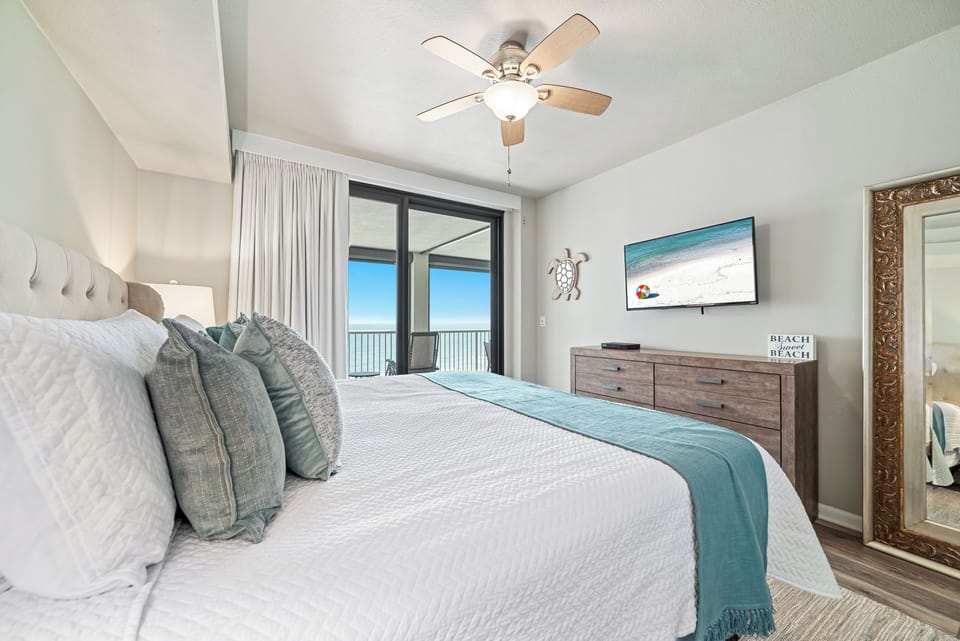 Primary bedroom with a view!