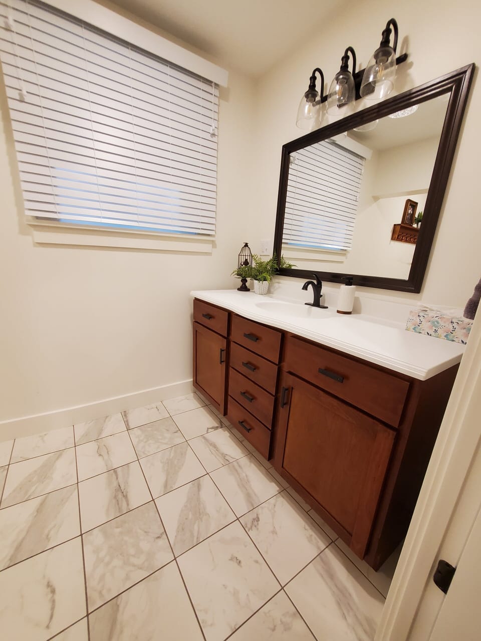 Main floor bathroom