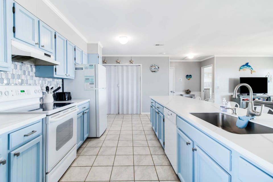 Galley Style Kitchen for Easy Preparation & Service