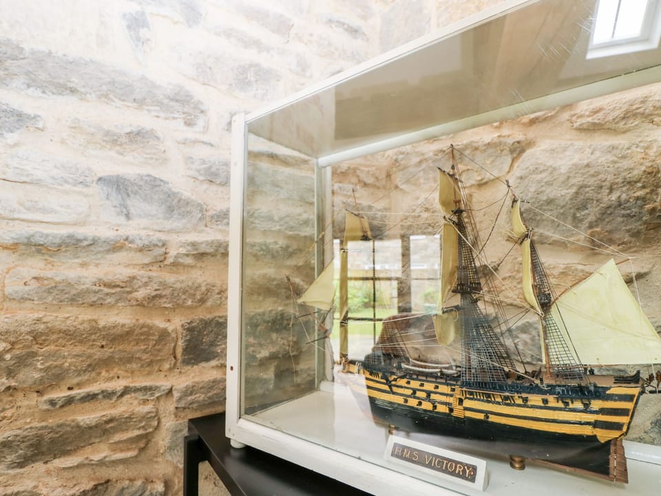 Cottage | Interior