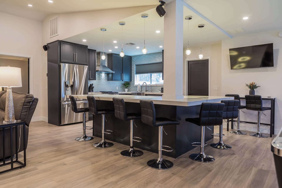 Gorgeous, open, large stocked kitchen with stainless steel appliances