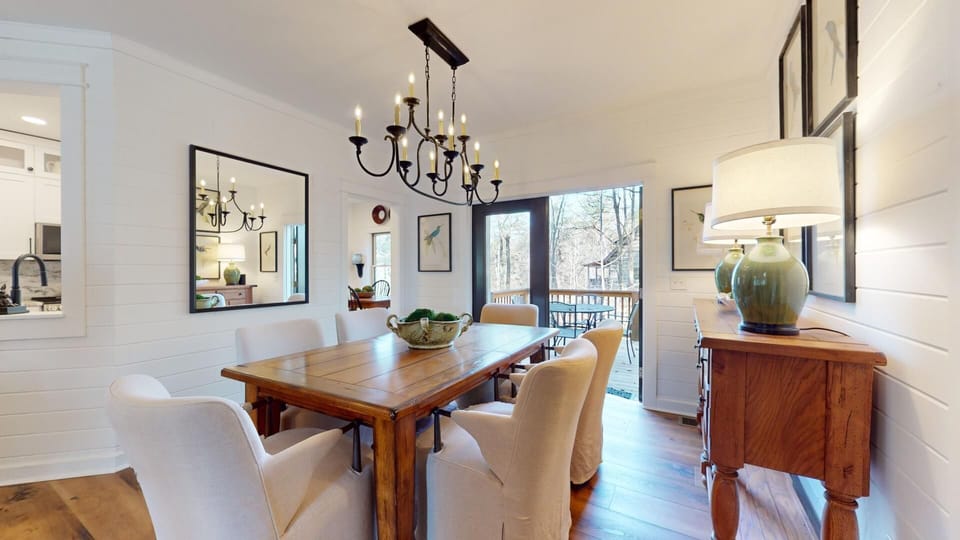 Dining Area, Main Level