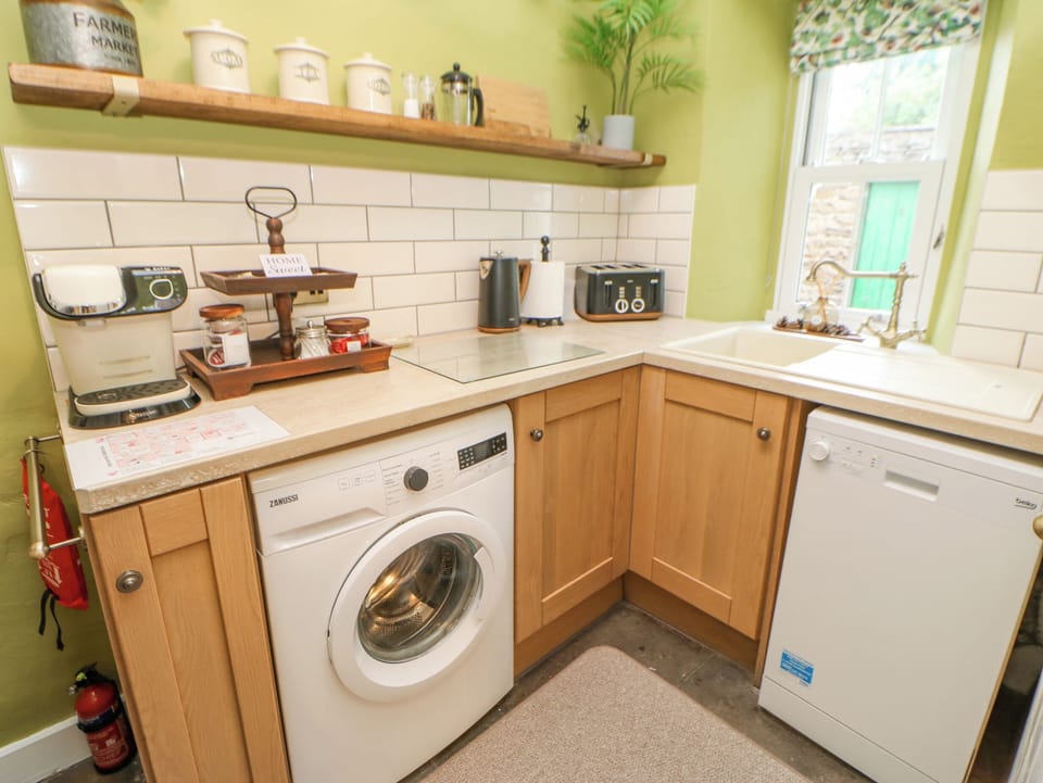 Fridge, dishwasher, electric kettle, toaster