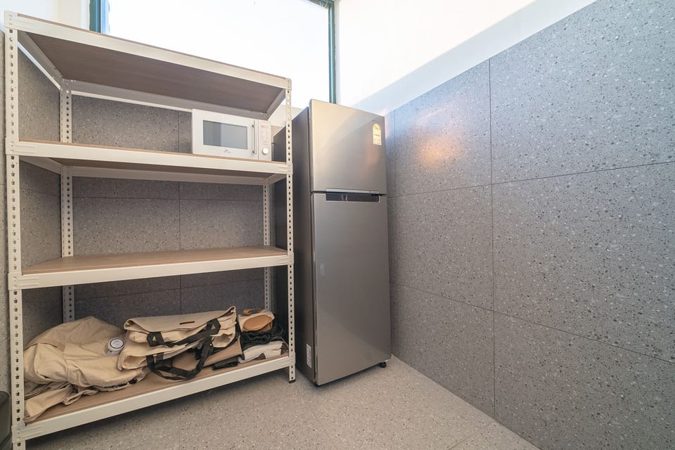 Camp rooftop | Premium bedding, free WiFi, bed sheets
