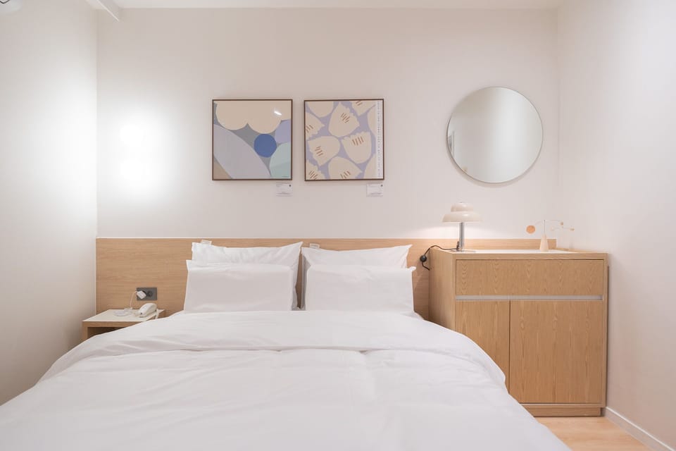 Premium bedding, free WiFi, bed sheets
