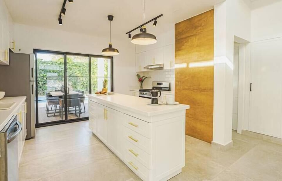 Kitchen/Bahia De Arena (3)