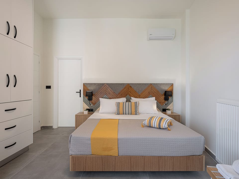 Deluxe Apartment | In-room safe, individually decorated, individually furnished, desk