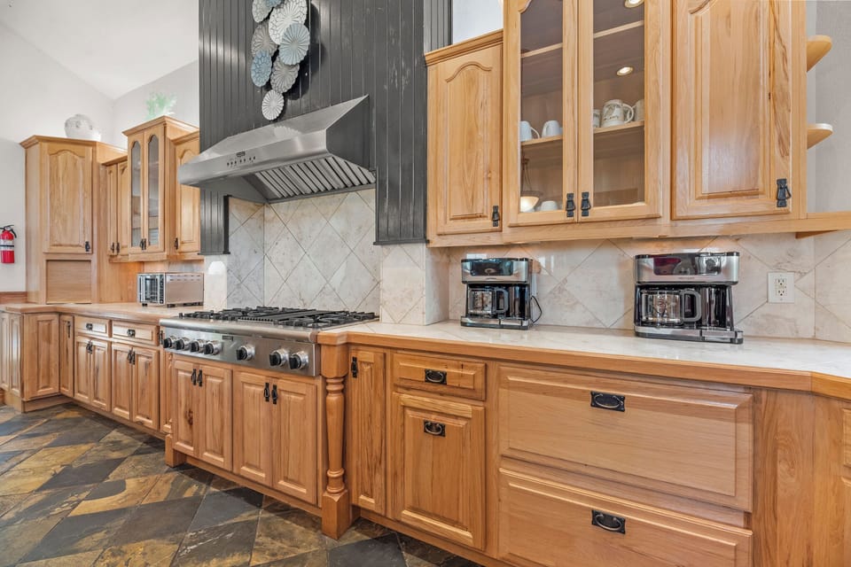 SH71: Savannah Dawn | Top Level Kitchen
