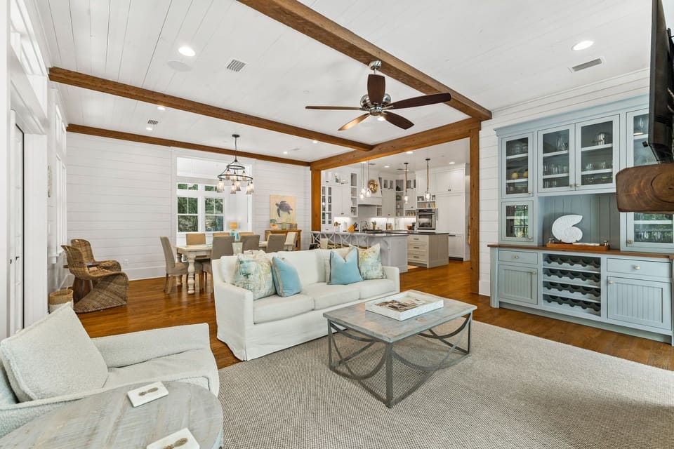 House, 4 Bedrooms | Living area