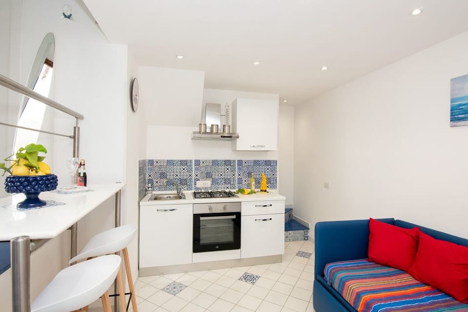 City Apartment | Living area