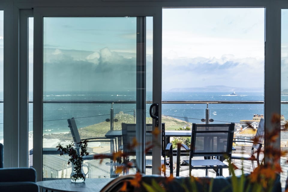 Cottage | Beach/ocean view