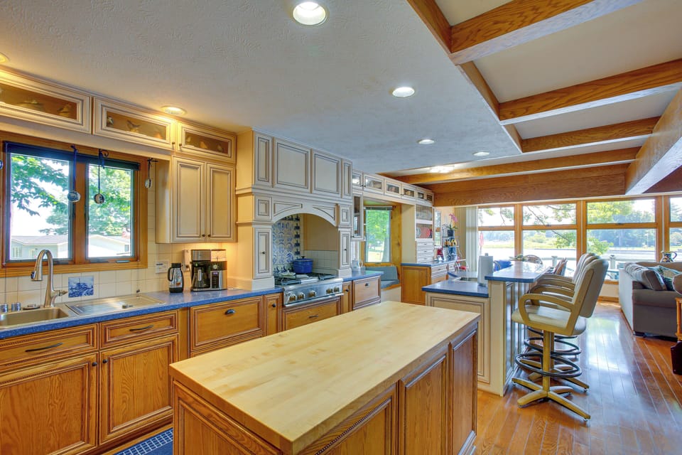 Kitchen | Coffee Maker | Cooking Basics | Main Level