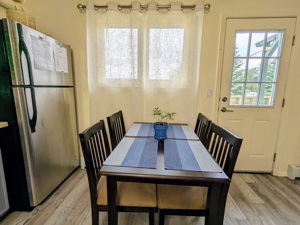 Fully equipped kitchen with dining for four.